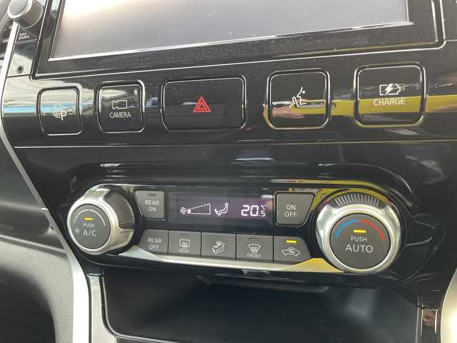 日産 セレナ e－パワー ハイウェイスター V 石川県 2018(平30)年 8.3万km パール ワンオーナー　純正大画面ナビ　フルセグＴＶ　アラウンドビューモニター　ＬＥＤヘッドライト　ＥＴＣ　ドラレコ　エマージェンシーブレーキ　クルコン　両側パワースライド　ハイビームアシスト　踏み間違い防止