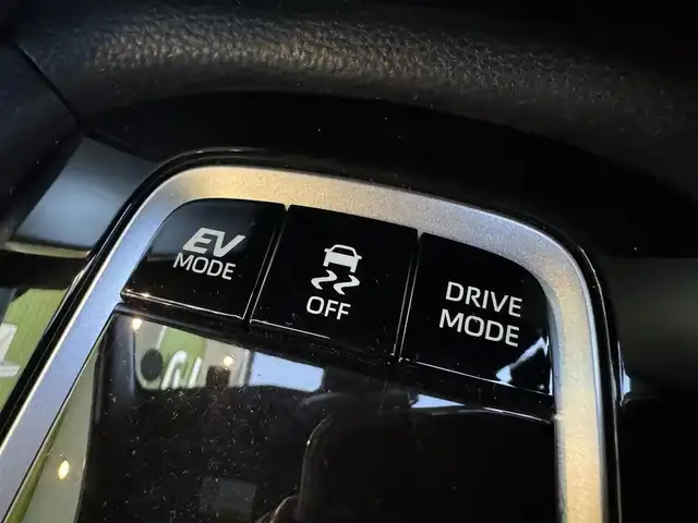 トヨタ カローラ クロス ハイブリッド S 千葉県 2024(令6)年 1.5万km ダークブルーマイカM ワンオーナー/トヨタセーフティーセンス/プリクラッシュセーフティ/レーダークルーズコントロール/レーンキープアシスト/ブラインドスポットモニター/純正ナビ/Bluetooth/バックカメラ/LEDライト/ETC/純正17インチAW/スマートキー/保証書・取説/スペアキー