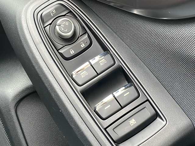 スバル インプレッサ ＸＶ 2．0i－L アイサイト 新潟県 2018(平30)年 9.2万km クールグレーカーキ メーカーＯＰ８インチナビ/アイサイト/バックカメラ/Ｂｌｕｅｔｏｏｔｈ/レーダークルーズコントロール/４ＷＤ/フルセグＴＶ/ＤＶＤ再生機能/ＥＴＣ/レーンキープアシスト/オートライト/ＬＥＤヘッドライト/ＢＳＭ