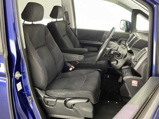 ホンダ ステップワゴン スパーダ Z 宮崎県 2010(平22)年 14.3万km コバルトブルーパール 純正ナビ/Ｂｌｕｅｔｏｏｔｈ/ＡＭ／ＦＭ　/ＣＤ　/ワンセグＴＶ/両側パワースライドドア/ＥＴＣ　/パドルシフト/アイドリングストップ/社外１７インチＡＷ /純正フロアーマット/電動格納ミラー /スペアキー