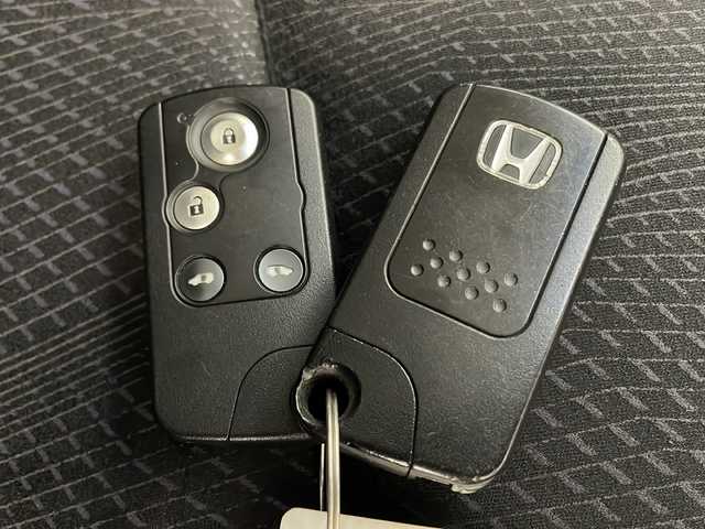 ホンダ ステップワゴン スパーダ Z 宮崎県 2010(平22)年 14.3万km コバルトブルーパール 純正ナビ/Ｂｌｕｅｔｏｏｔｈ/ＡＭ／ＦＭ　/ＣＤ　/ワンセグＴＶ/両側パワースライドドア/ＥＴＣ　/パドルシフト/アイドリングストップ/社外１７インチＡＷ /純正フロアーマット/電動格納ミラー /スペアキー