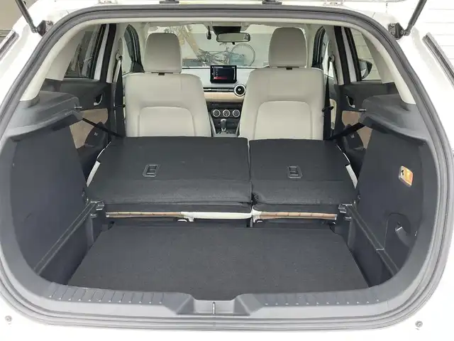 マツダ ＣＸ－３ 15S アーバンドレッサー 宮崎県 2022(令4)年 5.3万km スノーフレイクホワイトパールマイカ 純正ナビ/（CD/DVD/AM/FM/BT/USB)/フルセグTV/バックカメラ/全方位カメラ/ステアリングスイッチ/レーダークルーズコントロール/アイドリングストップ/車線逸脱警報機能/クリアランスソナー/D席/N席シートヒーター/ステアリングヒーター/革シート/前後ドライブレコーダー/ヘッドアップディスプレイ/ETC