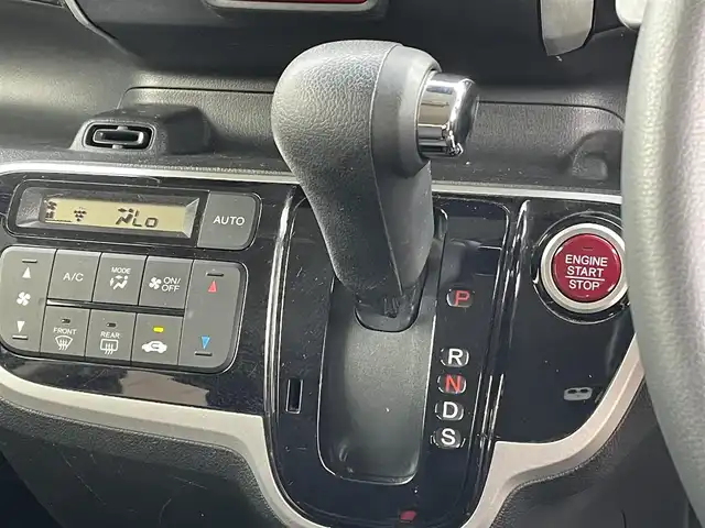 ホンダ Ｎ ＢＯＸ G ターボ SSパッケージ 東京都 2014(平26)年 3万km プレミアムゴールドパープルパール 純正ナビ/バックモニター/シティブレーキアクティブシステム/クルーズコントロール/両側パワースライドドア/横滑り抑制機能/ＥＣＯＮモード/ステアリングリモコン/オートエアコン/スマートキー