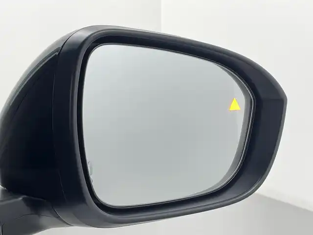 日産 セレナ e－パワー ハイウェイスター V 熊本県 2025(令7)年 0.1万km未満 白Ⅱ 登録済未使用車/純正12・3インチナビ　/全周囲カメラ　/純正前方ドライブレコーダー/ビルトインＥＴＣ２．０　/レーダークルーズコントロール　/両側パワースライドドア　/置くだけ充電　/プロパイロット　/インテリジェントエマージェンシーブレーキ　/踏み間違い防止アシスト/ハイビームアシスト/標識認識機能/ふらつき警報機能/衝突回避ステアリングアシスト/前方衝突予測警報/車線逸脱防止支援システム/車線逸脱警報/後側方衝突防止支援システム/ブラインドスポットモニター/車両接近通報装置/前後クリアランスソナー/純正16インチAW/オートライト/LEDヘッドライト/フォグライト/スマートキー/プッシュスタート/スペアキー1本/保証書/取扱説明書