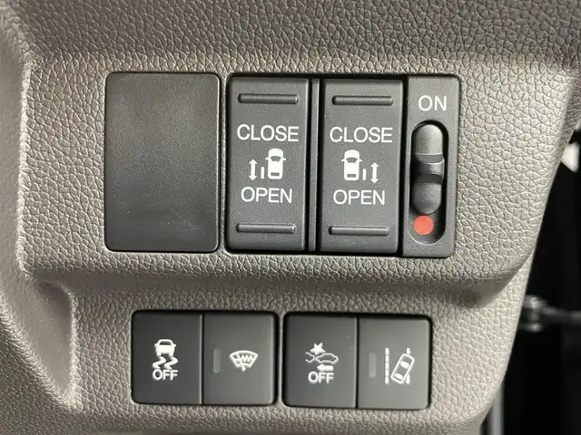 ホンダ フリード G ホンダセンシング 茨城県 2020(令2)年 1.6万km クリスタルブラックパール 純正ナビ/バックカメラ/フルセグ/衝突被害軽減ブレーキ/車線逸脱抑制装置/レーダークルーズコントロール/両側電動スライドドア/ETC/ドラレコ/社外シートカバー/シートヒーター/LEDヘッドライト/スマートキー