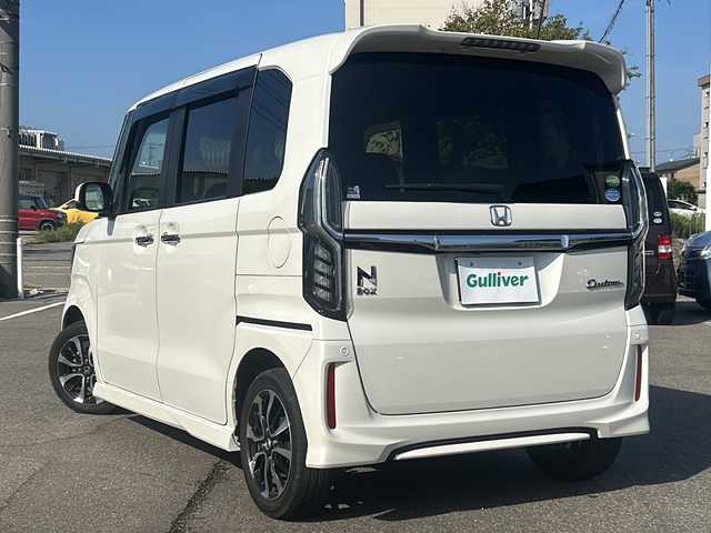 ホンダ Ｎ ＢＯＸ カスタム G EX ホンダセンシング 石川県 2018(平30)年 4.8万km プレミアムホワイトパールⅡ ホンダセンシング/・近距離衝突軽減ブレーキ/・先行車発信お知らせ機能/・歩行者事故低減ステアリング/・路外逸脱抑制機能/・標識認識機能/・渋滞追従機能付アダプティブクルーズコントロール（ACC）/・レーンキープアシスト/・オートハイビーム/・誤発進抑制機能/両側パワースライドドア/リアコーナーセンサー/ステアリングリモコン/リアシートフルフラット/社外AW冬タイヤ積み込み/純正フロアマット/ドアバイザー