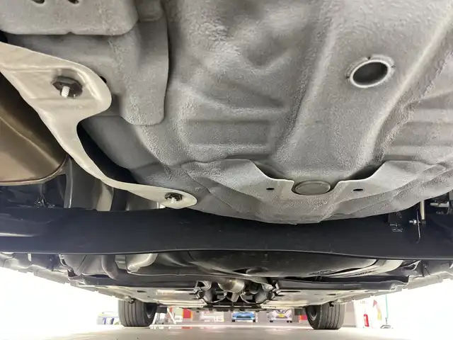 日産 オーラ G レザーエディション 愛知県 2023(令5)年 3.7万km ピュアホワイトパール 9型メーカーOPナビ（AM/FM/フルセグ/BT/AppleCarPay）/BOSEパーソナルプラスサウンドシステム/プロパイロット/インテリジェントルームミラー/置くだけ充電/全方位カメラ/純正17インチアルミホイール/LEDヘッドライト/運転支援/・エマージェンシーブレーキ/・車線逸脱警報/・後側方車両検知警報/・速度標識表示/・ルート減速支援/・ハンドル支援/・ソナー/・後退時車両検知警報/・ふらつき警報/・トレースコントロール/ハーフレザーシート/AUTOHOLD/ビルトイン2.0ETC/純正フロアマット/電動格納ミラー/フロントフォグ/オートハイビーム/オートライト/前後コーナーセンサー/ドアバイザー