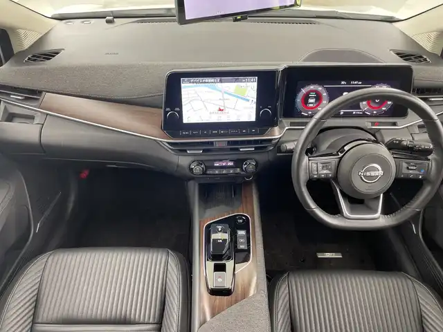日産 オーラ G レザーエディション 愛知県 2023(令5)年 3.7万km ピュアホワイトパール 9型メーカーOPナビ（AM/FM/フルセグ/BT/AppleCarPay）/BOSEパーソナルプラスサウンドシステム/プロパイロット/インテリジェントルームミラー/置くだけ充電/全方位カメラ/純正17インチアルミホイール/LEDヘッドライト/運転支援/・エマージェンシーブレーキ/・車線逸脱警報/・後側方車両検知警報/・速度標識表示/・ルート減速支援/・ハンドル支援/・ソナー/・後退時車両検知警報/・ふらつき警報/・トレースコントロール/ハーフレザーシート/AUTOHOLD/ビルトイン2.0ETC/純正フロアマット/電動格納ミラー/フロントフォグ/オートハイビーム/オートライト/前後コーナーセンサー/ドアバイザー