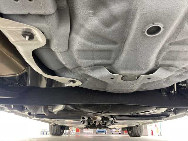 日産 オーラ G レザーエディション 愛知県 2023(令5)年 3.7万km ピュアホワイトパール 9型メーカーOPナビ（AM/FM/フルセグ/BT/AppleCarPay）/BOSEパーソナルプラスサウンドシステム/プロパイロット/インテリジェントルームミラー/置くだけ充電/全方位カメラ/純正17インチアルミホイール/LEDヘッドライト/運転支援/・エマージェンシーブレーキ/・車線逸脱警報/・後側方車両検知警報/・速度標識表示/・ルート減速支援/・ハンドル支援/・ソナー/・後退時車両検知警報/・ふらつき警報/・トレースコントロール/ハーフレザーシート/AUTOHOLD/ビルトイン2.0ETC/純正フロアマット/電動格納ミラー/フロントフォグ/オートハイビーム/オートライト/前後コーナーセンサー/ドアバイザー