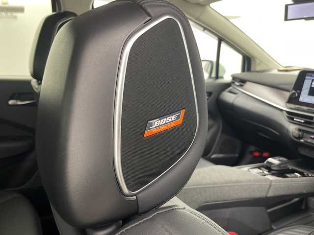 日産 オーラ G レザーエディション 愛知県 2023(令5)年 3.7万km ピュアホワイトパール 9型メーカーOPナビ（AM/FM/フルセグ/BT/AppleCarPay）/BOSEパーソナルプラスサウンドシステム/プロパイロット/インテリジェントルームミラー/置くだけ充電/全方位カメラ/純正17インチアルミホイール/LEDヘッドライト/運転支援/・エマージェンシーブレーキ/・車線逸脱警報/・後側方車両検知警報/・速度標識表示/・ルート減速支援/・ハンドル支援/・ソナー/・後退時車両検知警報/・ふらつき警報/・トレースコントロール/ハーフレザーシート/AUTOHOLD/ビルトイン2.0ETC/純正フロアマット/電動格納ミラー/フロントフォグ/オートハイビーム/オートライト/前後コーナーセンサー/ドアバイザー