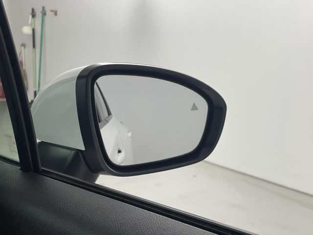 日産 オーラ G レザーエディション 愛知県 2023(令5)年 3.7万km ピュアホワイトパール 9型メーカーOPナビ（AM/FM/フルセグ/BT/AppleCarPay）/BOSEパーソナルプラスサウンドシステム/プロパイロット/インテリジェントルームミラー/置くだけ充電/全方位カメラ/純正17インチアルミホイール/LEDヘッドライト/運転支援/・エマージェンシーブレーキ/・車線逸脱警報/・後側方車両検知警報/・速度標識表示/・ルート減速支援/・ハンドル支援/・ソナー/・後退時車両検知警報/・ふらつき警報/・トレースコントロール/ハーフレザーシート/AUTOHOLD/ビルトイン2.0ETC/純正フロアマット/電動格納ミラー/フロントフォグ/オートハイビーム/オートライト/前後コーナーセンサー/ドアバイザー