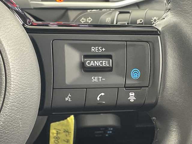 日産 オーラ G レザーエディション 愛知県 2023(令5)年 3.7万km ピュアホワイトパール 9型メーカーOPナビ（AM/FM/フルセグ/BT/AppleCarPay）/BOSEパーソナルプラスサウンドシステム/プロパイロット/インテリジェントルームミラー/置くだけ充電/全方位カメラ/純正17インチアルミホイール/LEDヘッドライト/運転支援/・エマージェンシーブレーキ/・車線逸脱警報/・後側方車両検知警報/・速度標識表示/・ルート減速支援/・ハンドル支援/・ソナー/・後退時車両検知警報/・ふらつき警報/・トレースコントロール/ハーフレザーシート/AUTOHOLD/ビルトイン2.0ETC/純正フロアマット/電動格納ミラー/フロントフォグ/オートハイビーム/オートライト/前後コーナーセンサー/ドアバイザー