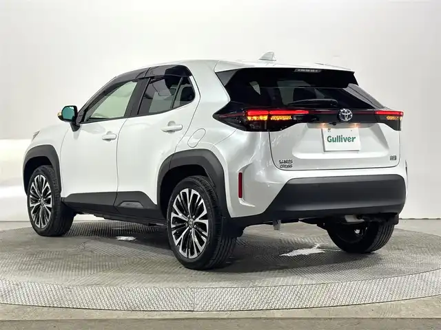 トヨタ ヤリスクロス ハイブリッド Z 大阪府 2023(令5)年 0.5万km プラチナホワイトパールマイカ 純正ナビ 360カメラ ETC ハーフレザー パワーシート/ヒーター ハンドルヒーター 衝突軽減 レーダーC BSM クリアランスソナー トヨタセーフティセンス 前後ドラレコ