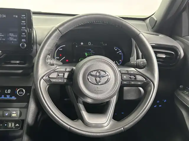 トヨタ ヤリスクロス ハイブリッド Z 大阪府 2023(令5)年 0.5万km プラチナホワイトパールマイカ 純正ナビ 360カメラ ETC ハーフレザー パワーシート/ヒーター ハンドルヒーター 衝突軽減 レーダーC BSM クリアランスソナー トヨタセーフティセンス 前後ドラレコ