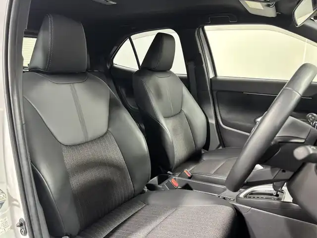 トヨタ ヤリスクロス ハイブリッド Z 大阪府 2023(令5)年 0.5万km プラチナホワイトパールマイカ 純正ナビ 360カメラ ETC ハーフレザー パワーシート/ヒーター ハンドルヒーター 衝突軽減 レーダーC BSM クリアランスソナー トヨタセーフティセンス 前後ドラレコ