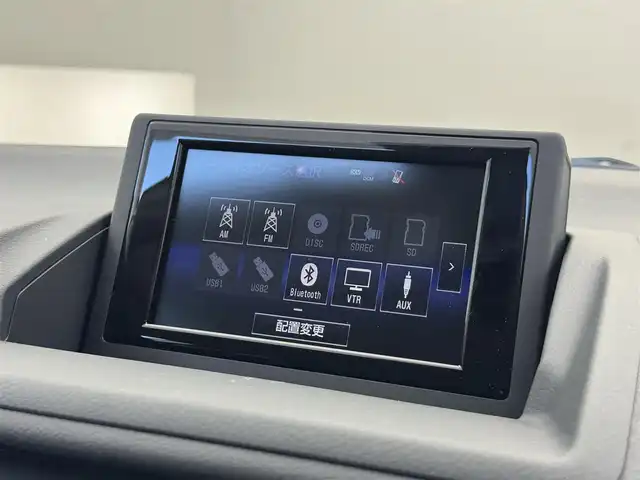 レクサス ＣＴ 200h バージョンL 滋賀県 2015(平27)年 4.6万km ソニッククォーツ 純正ナビ/(CD/DVD/ブルーレイ/Bluetooth/フルセグ)/バックカメラ/LEDヘッドライト/前後コーナーセンサー/ドライブレコーダー/クルーズコントロール/レザーシート/パワーシート(D/N)/シートヒーター(D/N)/純正17インチAW/ビルトインETC/プッシュスタート/スマートキー