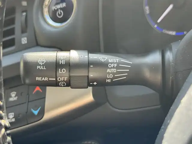 レクサス ＣＴ 200h バージョンL 滋賀県 2015(平27)年 4.6万km ソニッククォーツ 純正ナビ/(CD/DVD/ブルーレイ/Bluetooth/フルセグ)/バックカメラ/LEDヘッドライト/前後コーナーセンサー/ドライブレコーダー/クルーズコントロール/レザーシート/パワーシート(D/N)/シートヒーター(D/N)/純正17インチAW/ビルトインETC/プッシュスタート/スマートキー