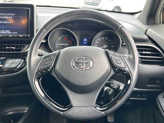 トヨタ Ｃ－ＨＲ S 岐阜県 2016(平28)年 9.4万km ダークブラウンマイカメタリック 登録時走行距離93963km/純正１０インチナビ/フルセグＴＶ/バックカメラ/レーンキープアシスト/純正17インチアルミホイール/クルーズコントロール/前方ドライブレコーダー/プッシュスタート/スマートキー/スペアキー/純正フロアマット/衝突被害軽減システム/Bluetooth接続/禁煙車/LEDヘッドライト/CDチェンジャー/コーナーセンサー