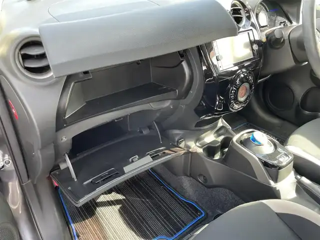 日産 ノート e－パワー X FOUR 長野県 2018(平30)年 5.9万km ダークメタルグレー 取扱説明書/保証書/パワーウィンドウ/4WD/スペアキー/純正ナビ/フルセグテレビ/Bluetooth/iPod/AUX/ETC/ドアバイザー/プッシュスタート/LEDヘッドライト/全方位カメラ/純正フロアマット/15インチAW/コーナーセンサー/レーンキープアシスト/オートハイビーム/e-power/スタッドレス