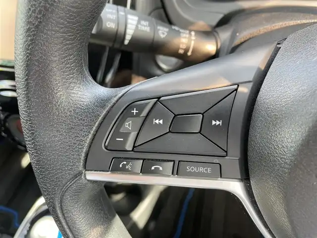 日産 ノート e－パワー X FOUR 長野県 2018(平30)年 5.9万km ダークメタルグレー 取扱説明書/保証書/パワーウィンドウ/4WD/スペアキー/純正ナビ/フルセグテレビ/Bluetooth/iPod/AUX/ETC/ドアバイザー/プッシュスタート/LEDヘッドライト/全方位カメラ/純正フロアマット/15インチAW/コーナーセンサー/レーンキープアシスト/オートハイビーム/e-power/スタッドレス