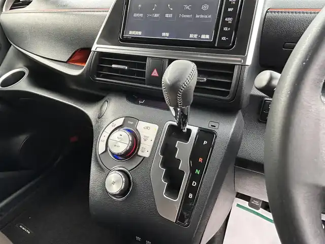 トヨタ シエンタ ハイブリッド G クエロ 福岡県 2019(令1)年 4.1万km センシュアルレッドマイカ 純正８型SDナビ【CD・DVD・BT・フルセグTV】トヨタセーフティセンス全方位両側パワスラクルコンETCUSB接続純正フロアマット純正LEDヘッドライトプッシュスタートスマートキー