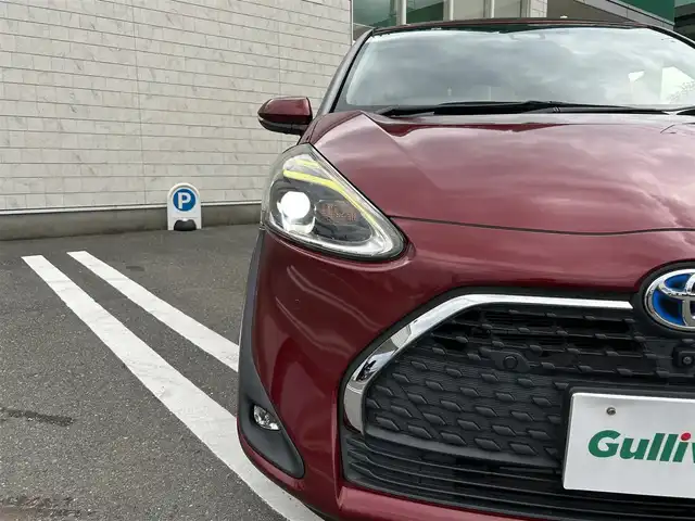 トヨタ シエンタ ハイブリッド G クエロ 福岡県 2019(令1)年 4.1万km センシュアルレッドマイカ 純正８型SDナビ【CD・DVD・BT・フルセグTV】トヨタセーフティセンス全方位両側パワスラクルコンETCUSB接続純正フロアマット純正LEDヘッドライトプッシュスタートスマートキー