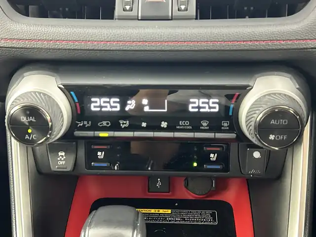 トヨタ ＲＡＶ４ アドベンチャー オフロードPKG 愛知県 2021(令3)年 2.7万km グレーメタリック 禁煙車/４WD/ワンオーナー/純正8インチディスプレイオーディオ/（AM/FM/USB/Bluetooth）/全方位カメラ/トヨタセーフティセンス/・プリクラッシュセーフティ/・レーンディパーチャーアラート/・オートマチックハイビーム/・レーダークルーズコントロール/・ブラインドスポットモニター/・ロードサインアシスト/コーナーセンサー/ETC2.0/ドライブレコーダー/ワイヤレス充電/デジタルインナーミラー/シートヒーター/シートベンチレーション/パワーシート/ステアリングヒーター/パワーバックドア/ダウンヒルアシスト/ルーフレール/純正18位インチアルミホイール/スマートキー/スペアキー有/プッシュスタート/LEDヘッドライト/フロントフォグランプ/オートライト/純正フロアマット/横滑り防止装置