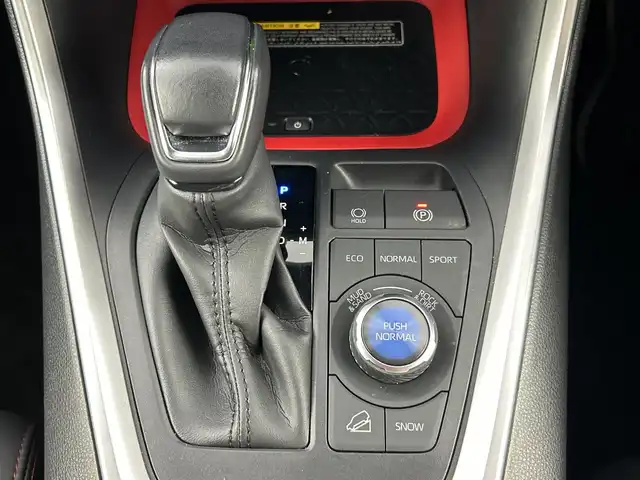 トヨタ ＲＡＶ４ アドベンチャー オフロードPKG 愛知県 2021(令3)年 2.7万km グレーメタリック 禁煙車/４WD/ワンオーナー/純正8インチディスプレイオーディオ/（AM/FM/USB/Bluetooth）/全方位カメラ/トヨタセーフティセンス/・プリクラッシュセーフティ/・レーンディパーチャーアラート/・オートマチックハイビーム/・レーダークルーズコントロール/・ブラインドスポットモニター/・ロードサインアシスト/コーナーセンサー/ETC2.0/ドライブレコーダー/ワイヤレス充電/デジタルインナーミラー/シートヒーター/シートベンチレーション/パワーシート/ステアリングヒーター/パワーバックドア/ダウンヒルアシスト/ルーフレール/純正18位インチアルミホイール/スマートキー/スペアキー有/プッシュスタート/LEDヘッドライト/フロントフォグランプ/オートライト/純正フロアマット/横滑り防止装置