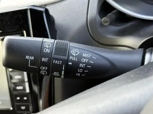 スズキ スイフト XG 大分県 2020(令2)年 2万km バーニングレッドPM ・社外ナビ(CD/DVD/BT/SD)/・フルセグテレビ/・運転席シートヒーター/・ETC/・スマートキー/・プッシュスタートボタン/・フロアマット/・オートライト/・オートエアコン