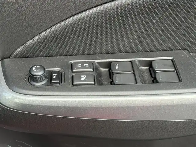 スズキ スイフト XG 大分県 2020(令2)年 2万km バーニングレッドPM ・社外ナビ(CD/DVD/BT/SD)/・フルセグテレビ/・運転席シートヒーター/・ETC/・スマートキー/・プッシュスタートボタン/・フロアマット/・オートライト/・オートエアコン