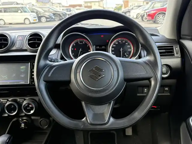 スズキ スイフト XG 大分県 2020(令2)年 2万km バーニングレッドPM ・社外ナビ(CD/DVD/BT/SD)/・フルセグテレビ/・運転席シートヒーター/・ETC/・スマートキー/・プッシュスタートボタン/・フロアマット/・オートライト/・オートエアコン