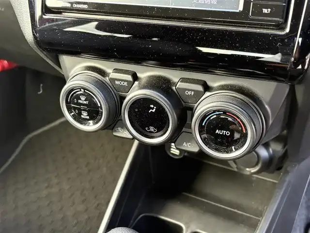 スズキ スイフト XG 大分県 2020(令2)年 2万km バーニングレッドPM ・社外ナビ(CD/DVD/BT/SD)/・フルセグテレビ/・運転席シートヒーター/・ETC/・スマートキー/・プッシュスタートボタン/・フロアマット/・オートライト/・オートエアコン