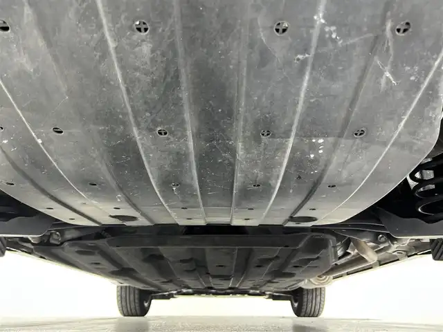 ホンダ ヴェゼル ハイブリッド Z ホンダセンシング 佐賀県 2020(令2)年 5.9万km プラチナホワイトパール 純正8インチナビ/フルセグTV/Bluetooth/CD/DVD/HDMI/ホンダセンシング/クルーズコントロール/バックカメラ/ドライブレコーダー/ビルトインETC/ステアリングスイッチ/パドルシフト/ハーフレザーシート/前席シートヒーター/純正17インチAW/LEDヘッドライト/オートライト/フォグランプ/革巻きステアリング/電動パーキングスイッチ