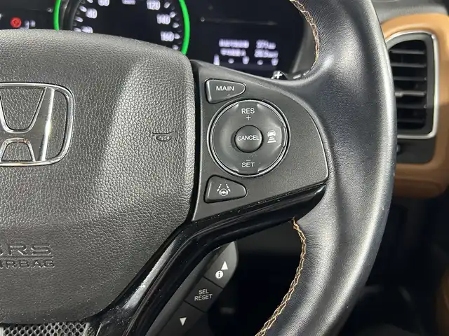 ホンダ ヴェゼル ハイブリッド Z ホンダセンシング 佐賀県 2020(令2)年 5.9万km プラチナホワイトパール 純正8インチナビ/フルセグTV/Bluetooth/CD/DVD/HDMI/ホンダセンシング/クルーズコントロール/バックカメラ/ドライブレコーダー/ビルトインETC/ステアリングスイッチ/パドルシフト/ハーフレザーシート/前席シートヒーター/純正17インチAW/LEDヘッドライト/オートライト/フォグランプ/革巻きステアリング/電動パーキングスイッチ