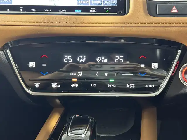 ホンダ ヴェゼル ハイブリッド Z ホンダセンシング 佐賀県 2020(令2)年 5.9万km プラチナホワイトパール 純正8インチナビ/フルセグTV/Bluetooth/CD/DVD/HDMI/ホンダセンシング/クルーズコントロール/バックカメラ/ドライブレコーダー/ビルトインETC/ステアリングスイッチ/パドルシフト/ハーフレザーシート/前席シートヒーター/純正17インチAW/LEDヘッドライト/オートライト/フォグランプ/革巻きステアリング/電動パーキングスイッチ