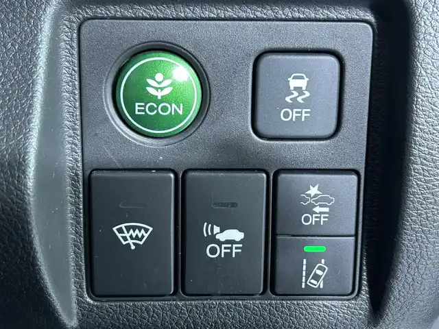 ホンダ ヴェゼル ハイブリッド Z ホンダセンシング 佐賀県 2020(令2)年 5.9万km プラチナホワイトパール 純正8インチナビ/フルセグTV/Bluetooth/CD/DVD/HDMI/ホンダセンシング/クルーズコントロール/バックカメラ/ドライブレコーダー/ビルトインETC/ステアリングスイッチ/パドルシフト/ハーフレザーシート/前席シートヒーター/純正17インチAW/LEDヘッドライト/オートライト/フォグランプ/革巻きステアリング/電動パーキングスイッチ