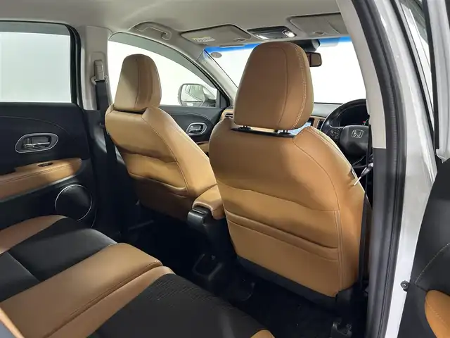 ホンダ ヴェゼル ハイブリッド Z ホンダセンシング 佐賀県 2020(令2)年 5.9万km プラチナホワイトパール 純正8インチナビ/フルセグTV/Bluetooth/CD/DVD/HDMI/ホンダセンシング/クルーズコントロール/バックカメラ/ドライブレコーダー/ビルトインETC/ステアリングスイッチ/パドルシフト/ハーフレザーシート/前席シートヒーター/純正17インチAW/LEDヘッドライト/オートライト/フォグランプ/革巻きステアリング/電動パーキングスイッチ