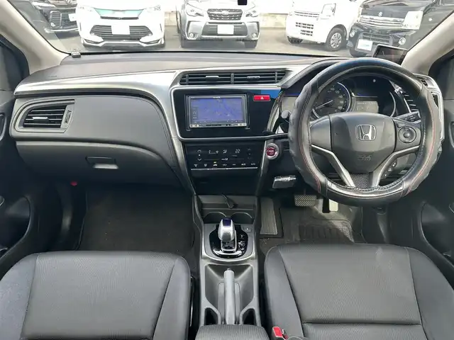 ホンダ グレイス ハイブリッド LX 岡山県 2015(平27)年 7.3万km プレミアムディープロッソパール 登録時走行距離72436km/純正SDナビ/(AM/FM/DISC/TV/BT)/バックカメラ/クルーズコントロール/ETC/プッシュスタート/スマートキー/スペアキー/パワーウィンドウ/パワーステアリング/保証書/取扱説明書/記録簿/キセノンライト