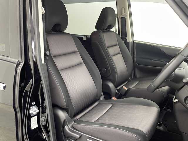 日産 セレナ ハイウェイスター G 大阪府 2017(平29)年 4.6万km ライムグリーンパール/ブラック プロパイロット/純正9インチSDナビ【MM516D-L】/【AM/FM/CD/DVD/Bluetooth/フルセグTV】/純正フリップダウンモニター/アラウンドビューモニター/デジタルインナーミラー/ビルトインETC/前方ドライブレコーダー/両側パワースライドドア/衝突被害軽減ブレーキ/インテリジェントパーキングアシスト/WAC/オートライト/ステアリングスイッチ/純正フロアマット/純正16インチAW/後席ロールサンシェード