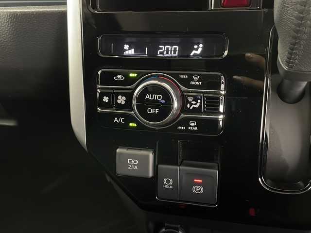 ダイハツ トール カスタムG 長野県 2023(令5)年 2.6万km ブラックマイカメタリック 社外ナビ/CD/DVD/DTV/Bluetooth/全方位カメラ/両側パワースライドドア/レーダークルーズコントロール/ステアリングスイッチ/社外AW付きスタッドレス積込/アイドリングストップ/電動格納ウインカーミラー/LEDオートライト/フォグランプ/コーナーセンサー /ビルトインETC/電子パーキング/純正フロアマット/純正ドアバイザー/二列目サンシェード/USB充電ポート/オートホールドブレーキ/電子パーキングブレーキ/パワーモード/シートリフター/スマートキー/スペアキー