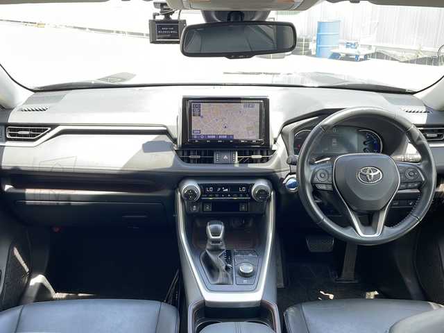 トヨタ ＲＡＶ４ ハイブリットG 三重県 2020(令2)年 9.6万km アティチュードブラックマイカ プッシュスタート/ビルトインETC/パワーバックドア/ステアリングスイッチ/革巻きステアリング/ステアリングヒーター/オートライト/オートマチックハイビーム/リヤクロストラフィックアラート/パーキングサポートブレーキ/ロードサインアシスト/純正フロアマット/純正ホイール/社外エアロ(TRD)/ルーフレール/レーダークルーズコントロール/レーンキープアシスト/前後ドライブレコーダー/パワーシート(D席)/シートヒーター(D+N席)/横滑り防止/純正SDナビ(AM/FM/CD/DVD/TV/BT)/バックカメラ/電子パーキング/黒革レザーシート/USB入力端子4か所/衝突軽減ブレーキ/ブラインドスポットモニター/コーナーセンサー/取扱説明書/ナビ取扱説明書/保証書/ワンオーナー/禁煙車/スペアキー