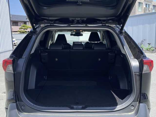 トヨタ ＲＡＶ４ ハイブリットG 三重県 2020(令2)年 9.6万km アティチュードブラックマイカ プッシュスタート/ビルトインETC/パワーバックドア/ステアリングスイッチ/革巻きステアリング/ステアリングヒーター/オートライト/オートマチックハイビーム/リヤクロストラフィックアラート/パーキングサポートブレーキ/ロードサインアシスト/純正フロアマット/純正ホイール/社外エアロ(TRD)/ルーフレール/レーダークルーズコントロール/レーンキープアシスト/前後ドライブレコーダー/パワーシート(D席)/シートヒーター(D+N席)/横滑り防止/純正SDナビ(AM/FM/CD/DVD/TV/BT)/バックカメラ/電子パーキング/黒革レザーシート/USB入力端子4か所/衝突軽減ブレーキ/ブラインドスポットモニター/コーナーセンサー/取扱説明書/ナビ取扱説明書/保証書/ワンオーナー/禁煙車/スペアキー