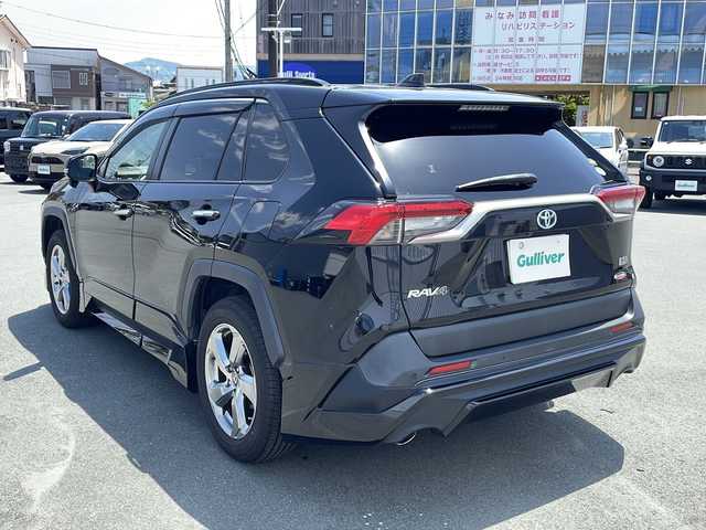トヨタ ＲＡＶ４ ハイブリットG 三重県 2020(令2)年 9.6万km アティチュードブラックマイカ プッシュスタート/ビルトインETC/パワーバックドア/ステアリングスイッチ/革巻きステアリング/ステアリングヒーター/オートライト/オートマチックハイビーム/リヤクロストラフィックアラート/パーキングサポートブレーキ/ロードサインアシスト/純正フロアマット/純正ホイール/社外エアロ(TRD)/ルーフレール/レーダークルーズコントロール/レーンキープアシスト/前後ドライブレコーダー/パワーシート(D席)/シートヒーター(D+N席)/横滑り防止/純正SDナビ(AM/FM/CD/DVD/TV/BT)/バックカメラ/電子パーキング/黒革レザーシート/USB入力端子4か所/衝突軽減ブレーキ/ブラインドスポットモニター/コーナーセンサー/取扱説明書/ナビ取扱説明書/保証書/ワンオーナー/禁煙車/スペアキー