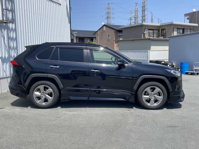 トヨタ ＲＡＶ４ ハイブリットG 三重県 2020(令2)年 9.6万km アティチュードブラックマイカ プッシュスタート/ビルトインETC/パワーバックドア/ステアリングスイッチ/革巻きステアリング/ステアリングヒーター/オートライト/オートマチックハイビーム/リヤクロストラフィックアラート/パーキングサポートブレーキ/ロードサインアシスト/純正フロアマット/純正ホイール/社外エアロ(TRD)/ルーフレール/レーダークルーズコントロール/レーンキープアシスト/前後ドライブレコーダー/パワーシート(D席)/シートヒーター(D+N席)/横滑り防止/純正SDナビ(AM/FM/CD/DVD/TV/BT)/バックカメラ/電子パーキング/黒革レザーシート/USB入力端子4か所/衝突軽減ブレーキ/ブラインドスポットモニター/コーナーセンサー/取扱説明書/ナビ取扱説明書/保証書/ワンオーナー/禁煙車/スペアキー
