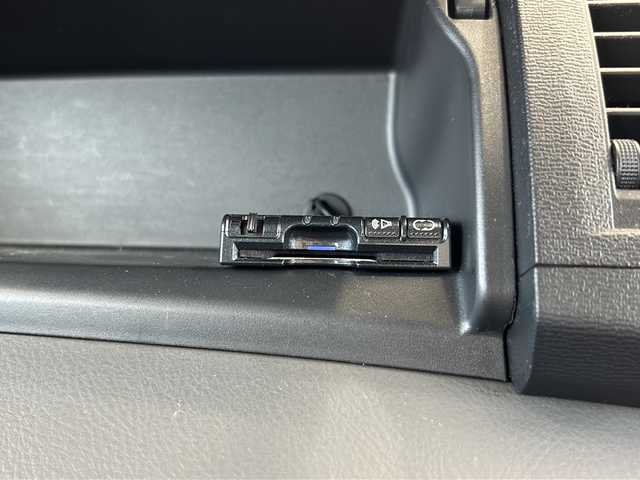 トヨタ アイシス プラタナ Uセレクション 鳥取県 2009(平21)年 19.3万km ブラックマイカ オート4WD/スマートドアロック/両側パワースライド/純正OPグリル/パドルシフト/社外メモリナビゲーション/フルセグ/クリアランスソナー/クリーンエアコン/オートライト/キセノンライト/フォグライト/保証書・取説