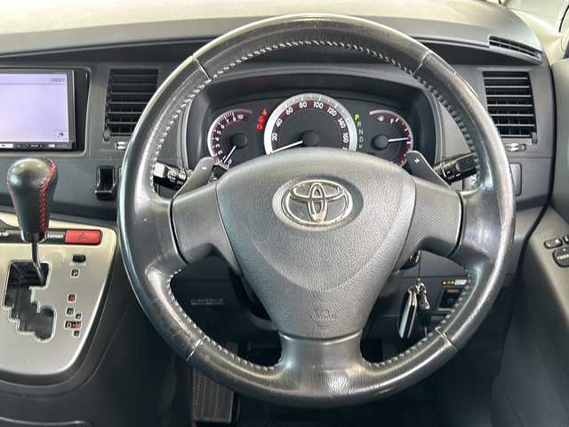 トヨタ アイシス プラタナ Uセレクション 鳥取県 2009(平21)年 19.3万km ブラックマイカ オート4WD/スマートドアロック/両側パワースライド/純正OPグリル/パドルシフト/社外メモリナビゲーション/フルセグ/クリアランスソナー/クリーンエアコン/オートライト/キセノンライト/フォグライト/保証書・取説