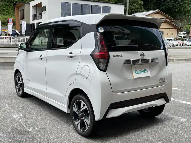 日産 デイズ ハイウェイスターG ターボ 岐阜県 2020(令2)年 4.9万km ホワイトパール /9インチナビTV//フルセグテレビ//4WD//シートヒーター//バックモニター//アイドリングストップ//ドアバイザー//プッシュスタート//ドアバイザー//スマートキー//ETC