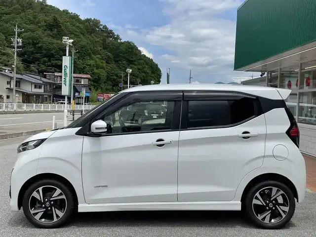 日産 デイズ ハイウェイスターG ターボ 岐阜県 2020(令2)年 4.9万km ホワイトパール /9インチナビTV//フルセグテレビ//4WD//シートヒーター//バックモニター//アイドリングストップ//ドアバイザー//プッシュスタート//ドアバイザー//スマートキー//ETC