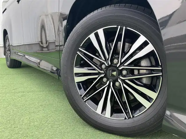 トヨタ ヴォクシー S－G 香川県 2024(令6)年 3.6万km グリッターブラックガラスフレーク ワンオーナー/トヨタセーフティーセンス/純正10.5型ナビ/フルセグTV/バックカメラ/両側パワースライドドア/CD/DVD/レーダークルーズ/モデリスタホイール/LEDライト/ドライブレコーダー/シートヒーター/エアーシート/レベライザー/電動パーキングブレーキ/オートライト/パワーウィンドウ/ETC/JBLスピーカーセット/スマートキー/プッシュスタート