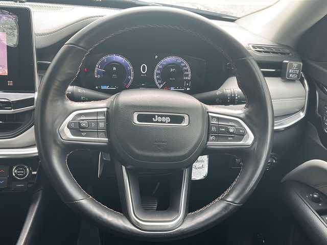 クライスラー・ジープ ジープ コンパス リミテッド 岐阜県 2022(令4)年 4.1万km 黒 純正ナビ/FM/FM/BluetoothAudio/AM/DTV/レザーシート/プッシュスタート/革ステアリング/ヒーテッドステアリング/パワーシート/アラウンドビゥーモニター/バックカメラ/パワーバックドア/衝突軽減ブレーキ/アクティブレーンマネジメント/トラフィックサインアシスト/側面距離警告/パークセンス/ドライバーアテンションアラート/ドアバイザー/ルーフレール/レーダークルーズコントロール/シートヒーター/オートエアコン/シート記憶メモリー/ETC
